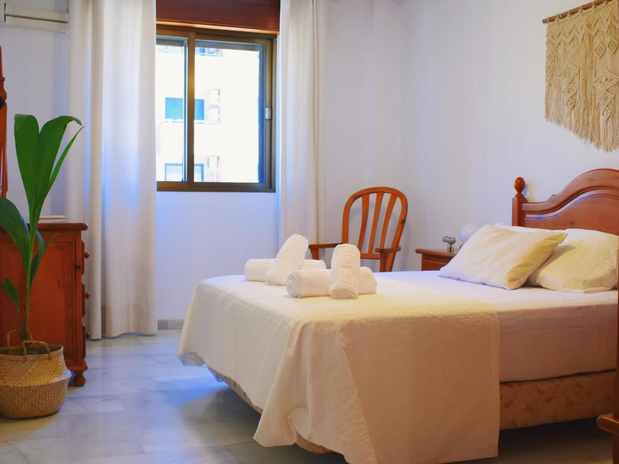Amplio Y Luminoso Apartamento Cerca Del Centro Y La Playa Con Piscina Y Parking Privado Málaga Eksteriør bilde